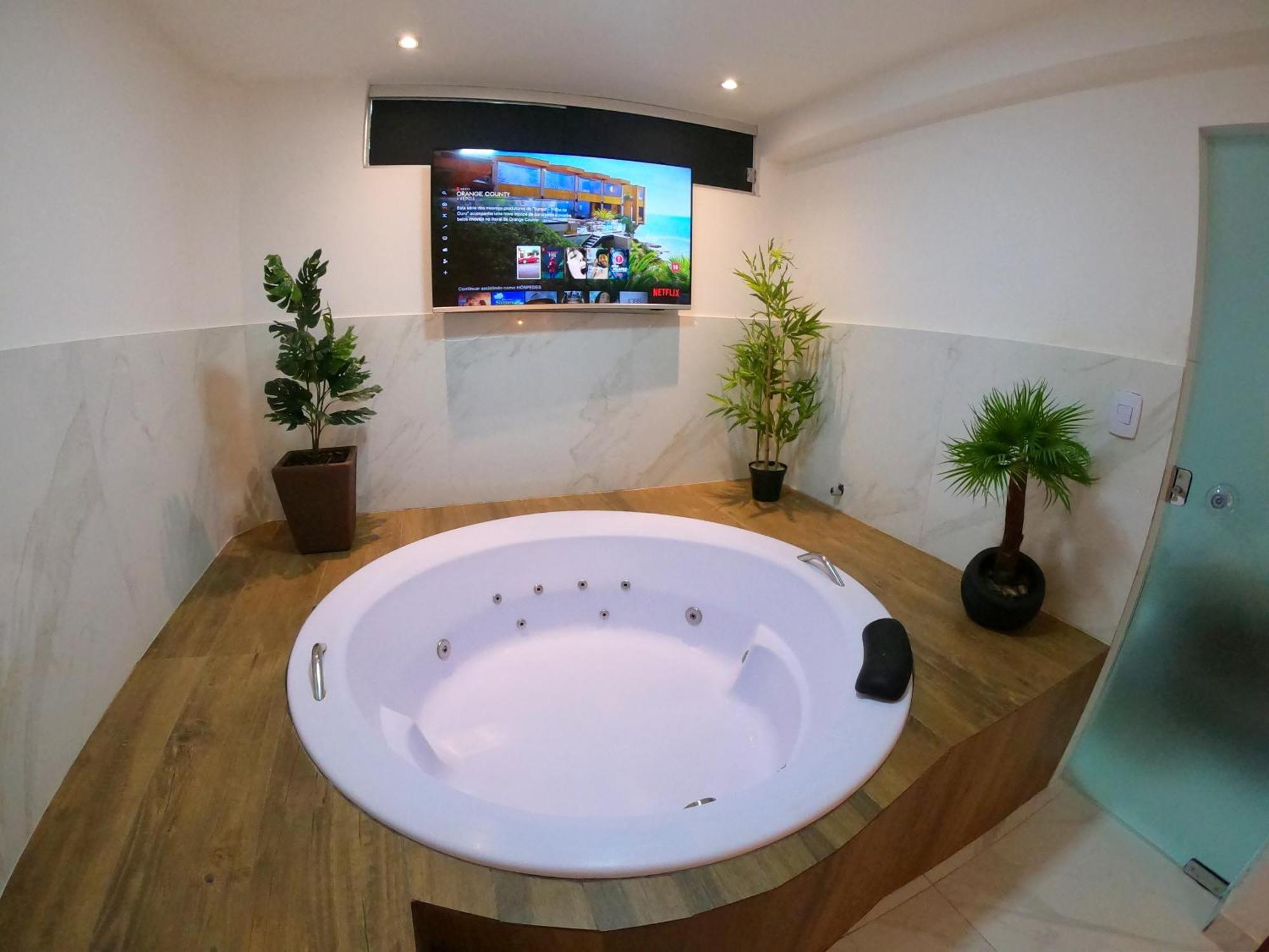 Th 101 - Flat Com Banheira De Hidromassagem Lägenhet Governador Valadares Exteriör bild